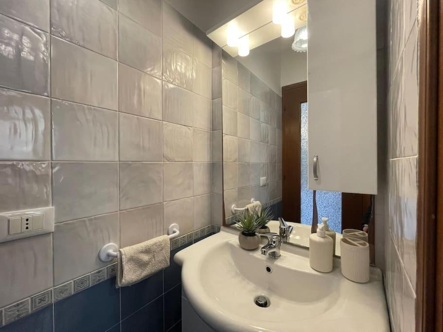Appartement Free Parking Casa Con Giardino - Centro Mare A 5 Minuti à Pietra Ligure Extérieur photo